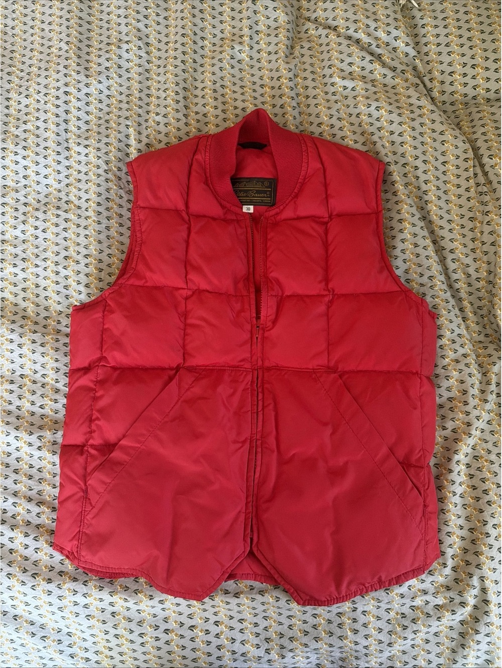 VTG Eddie Bauer Red Quilted Puffer Vest Size 38
